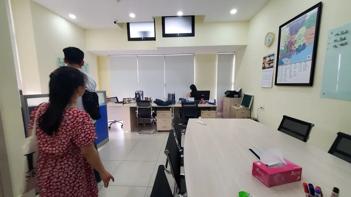 Cho thuê văn phòng 53m2 giá hợp lý 13 triệu bao phí căn góc vị trí trung tâm