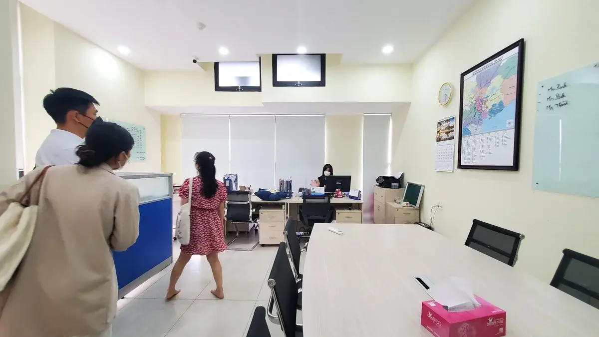 Cho thuê văn phòng 53m2 giá hợp lý 13 triệu bao phí căn góc vị trí trung tâm