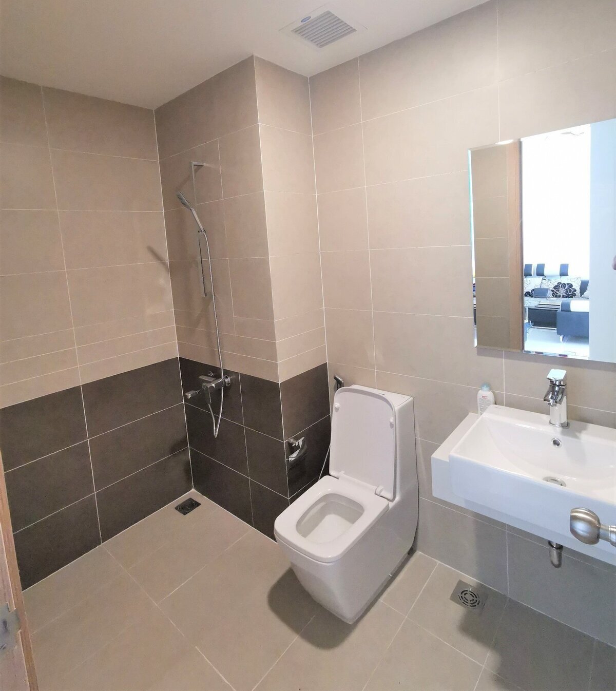 Bán officetel 1 phòng riêng 51m2 The Sun Avenue 3,1 tỷ