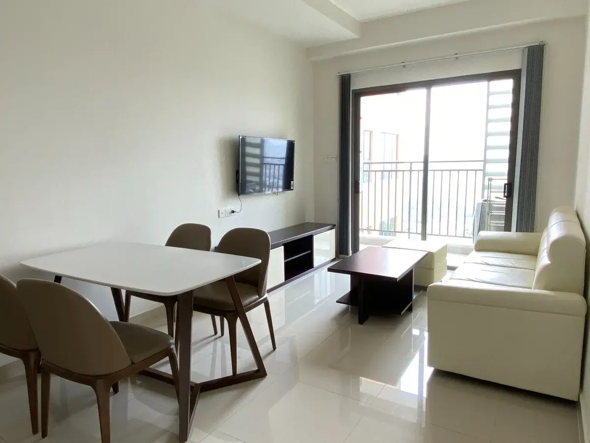 Mua bán căn hộ 2pn+1 The Sun Avenue giá 5,3 tỷ nội thất đầy đủ căn góc