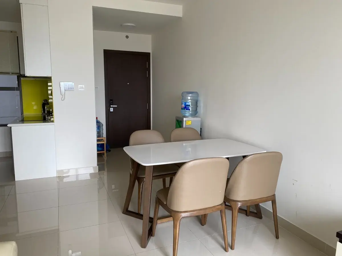 Mua bán căn hộ 2pn+1 The Sun Avenue giá 5,3 tỷ nội thất đầy đủ căn góc