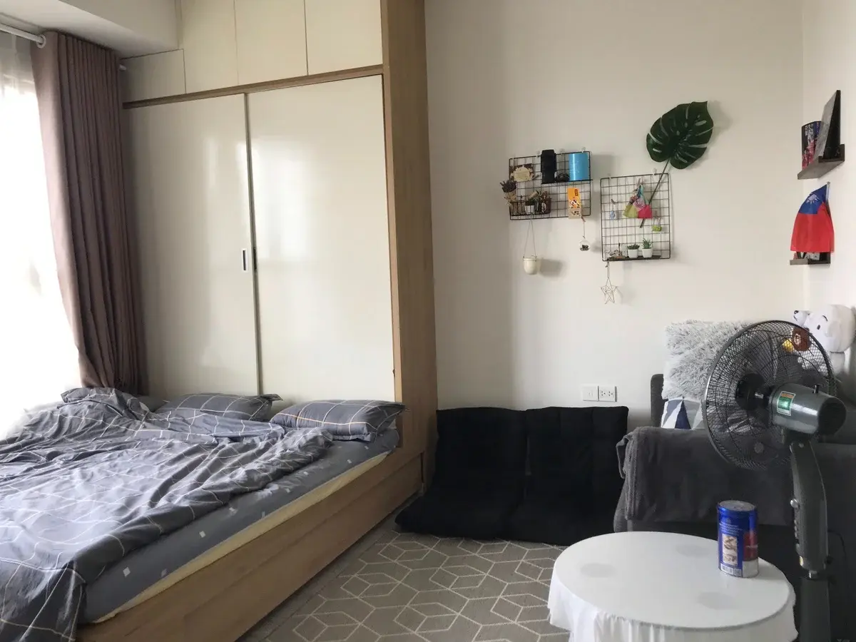 Mua bán căn studio giá 2,1 tỷ bao hết 31m2 full nội thất The Sun Avenue