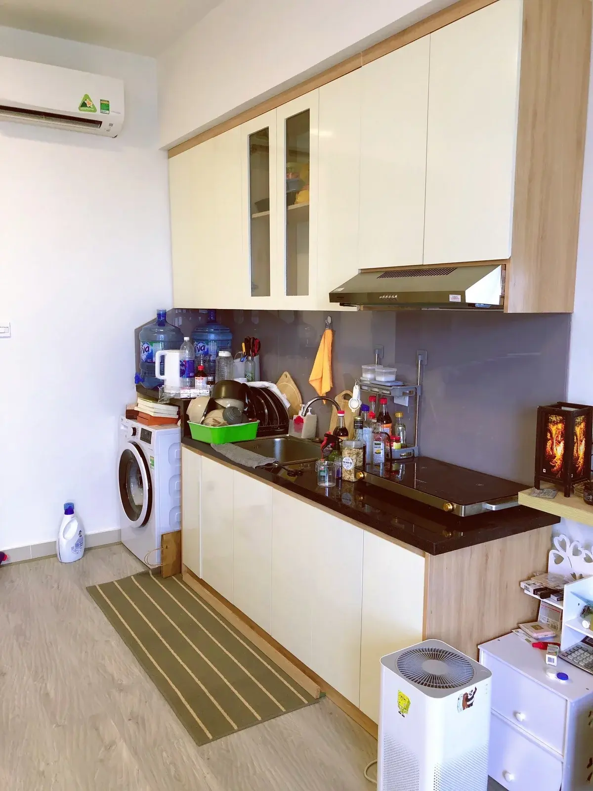 Mua bán căn studio giá 2,1 tỷ bao hết 31m2 full nội thất The Sun Avenue