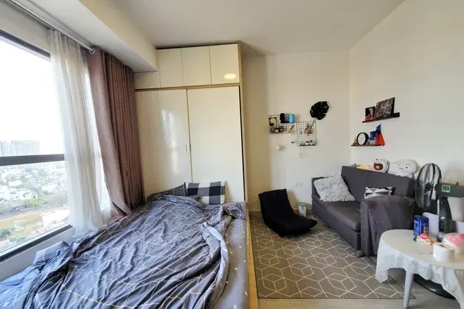 Mua bán căn studio giá 2,1 tỷ bao hết 31m2 full nội thất The Sun Avenue