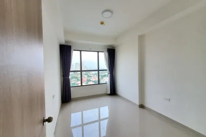 Bán căn officetel 3 tỷ nội thất cơ bản căn góc yên tĩnh 51m2 có 1 phòng riêng