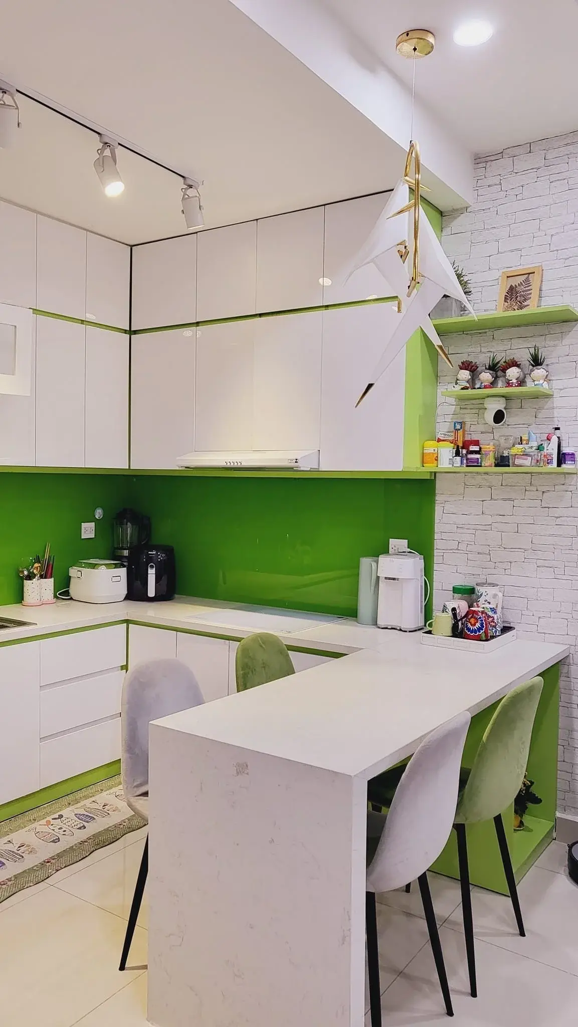 Bán 2 phòng ngủ The Sun Avenue 75m2 Giá 5,5 tỷ nội thất đầy đủ