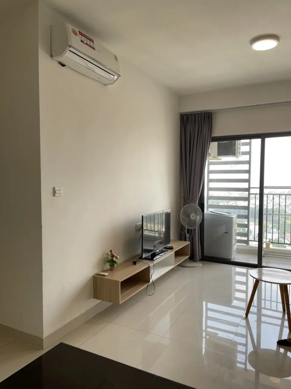 Căn hộ The Sun Avenue cho thuê 16 triệu full nội thất view sông 75m2