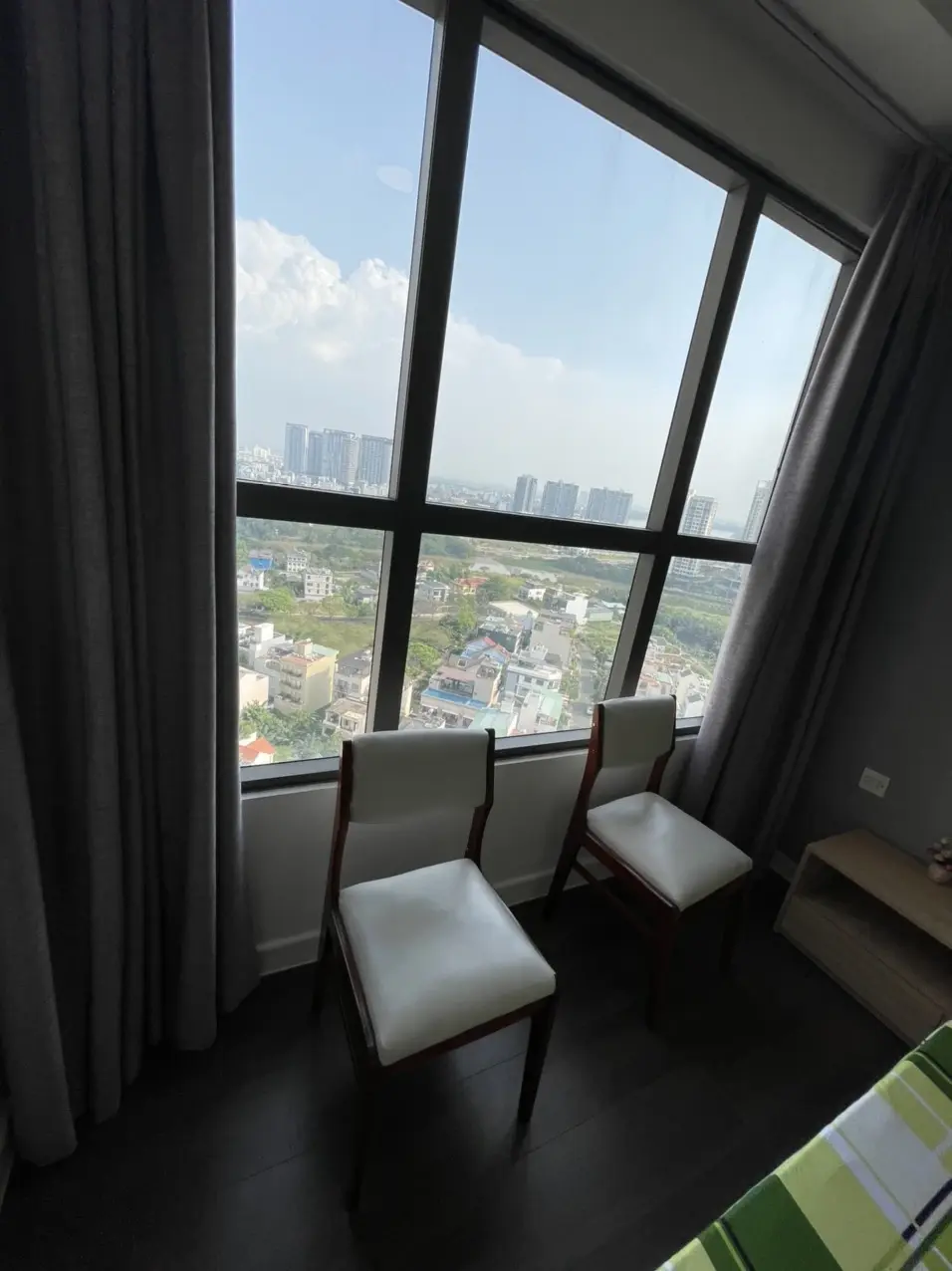 Căn hộ The Sun Avenue cho thuê 16 triệu full nội thất view sông 75m2