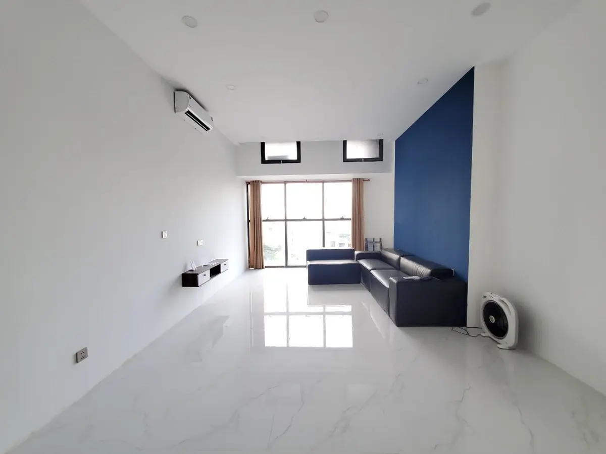 Chuyển nhượng văn phòng 46m2 GIÁ RẤT TỐT 2,6 TỶ nhà đẹp mới