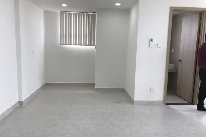 Chuyển nhượng văn phòng 51m2 có ban công căn góc 2,9 tỷ