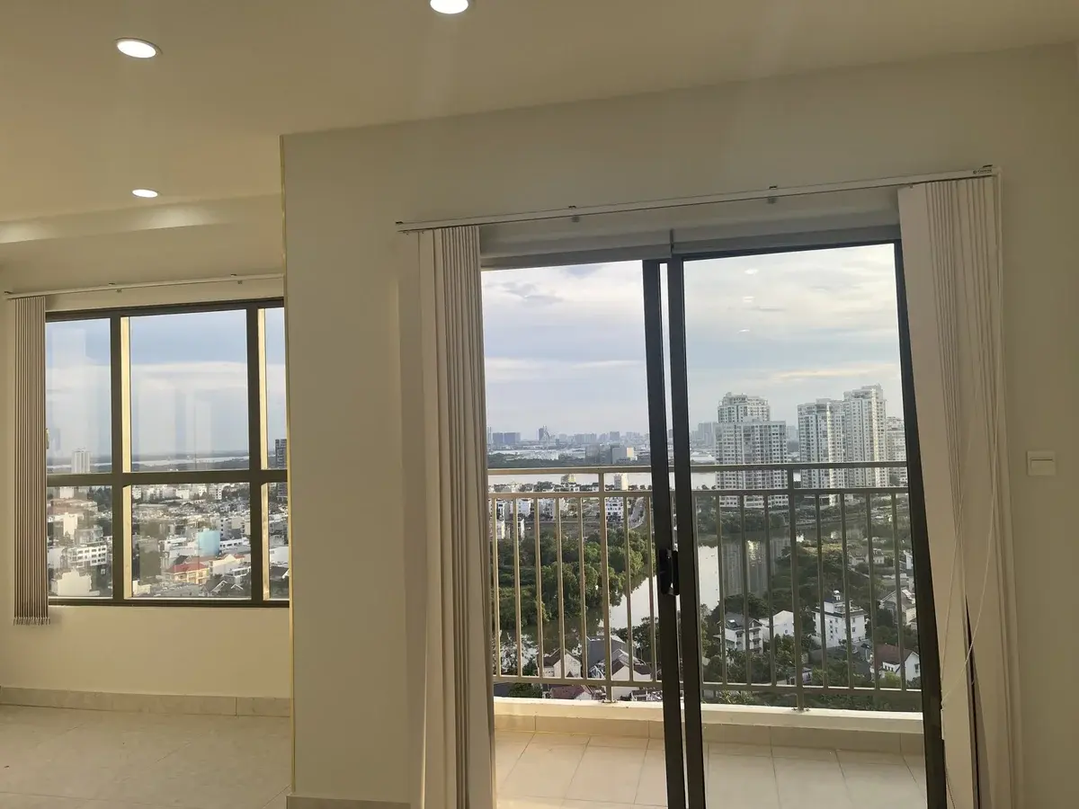 Chuyển nhượng văn phòng 51m2 có ban công căn góc 2,9 tỷ