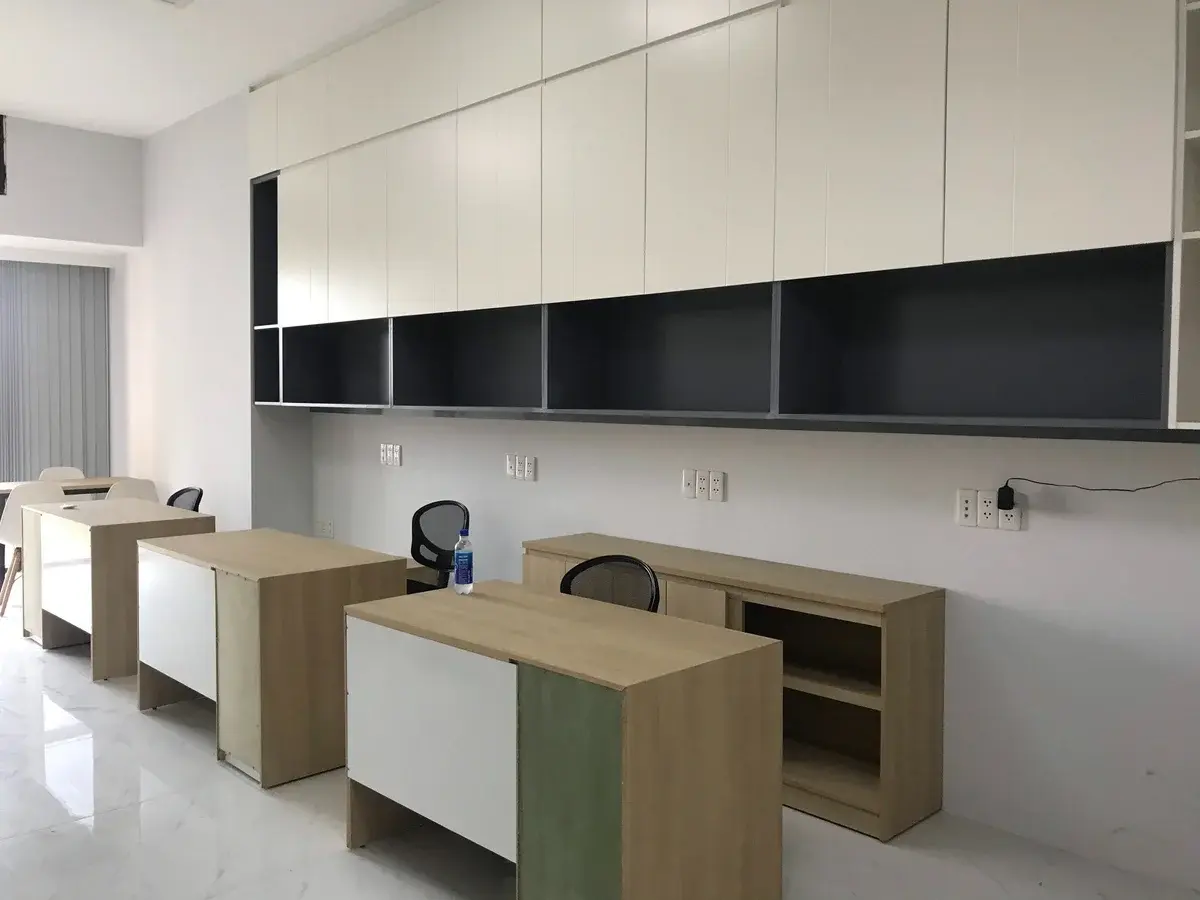 The Sun Avenue cho thuê văn phòng 12 triệu full bàn ghế 45m2