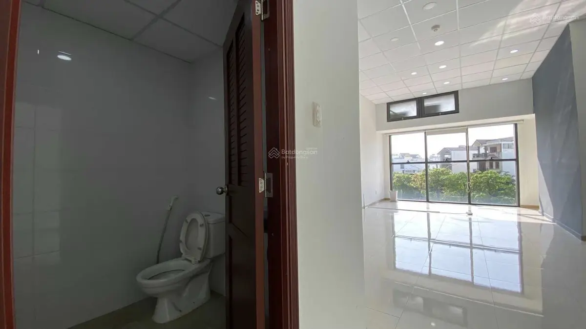 Cho thuê văn phòng giá tốt 10 triệu/ tháng diện tích 48m2 The Sun Avenue