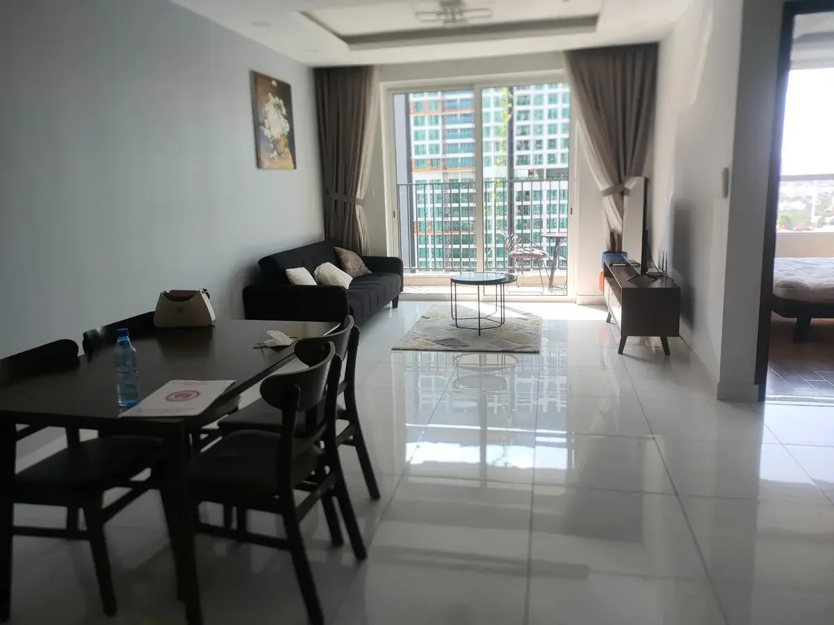 Vista Verde cho thuê 2pn giá 18 triệu tầng cao có ban công thoáng 82m2