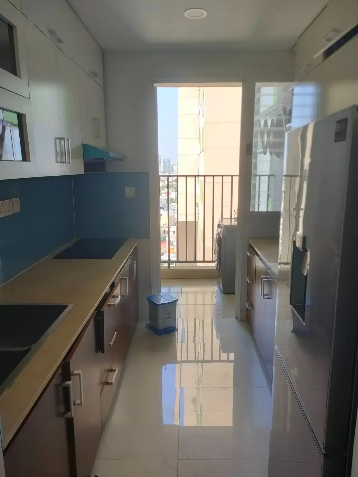 Vista Verde cho thuê 2pn giá 18 triệu tầng cao có ban công thoáng 82m2