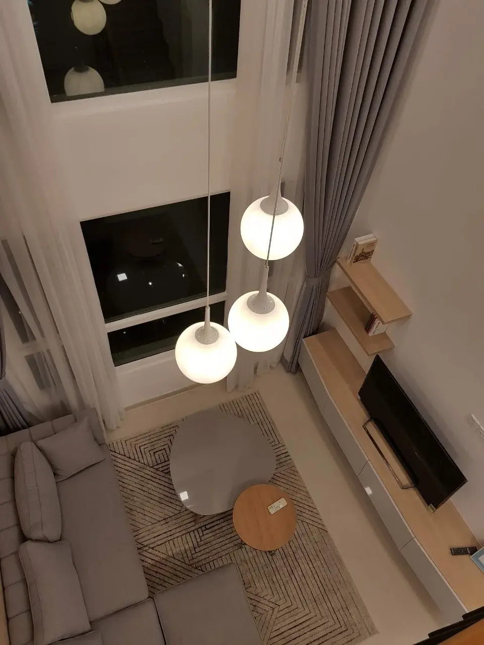 Bán căn 2pn duplex giá 5,8 tỷ kèm nội thất 87m2 nhà rộng rãi trống sẵn