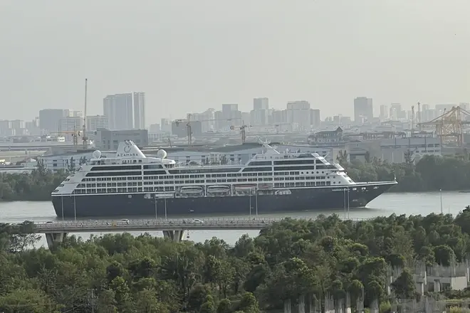 Cho thuê 2 phòng ngủ The Sun Avenue nhà đẹp view sông rất đẹp 75m2