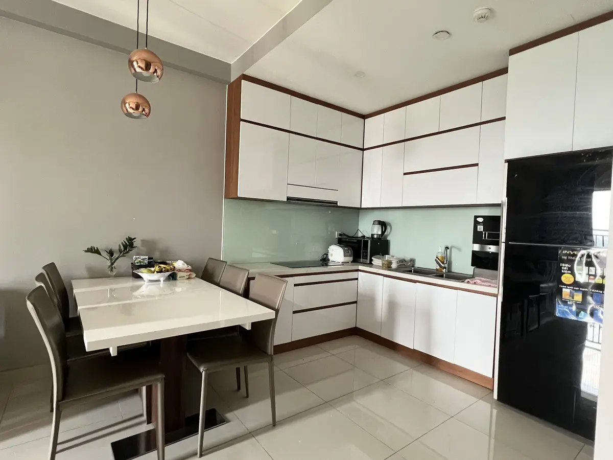 Cho thuê 2 phòng ngủ The Sun Avenue nhà đẹp view sông rất đẹp 75m2