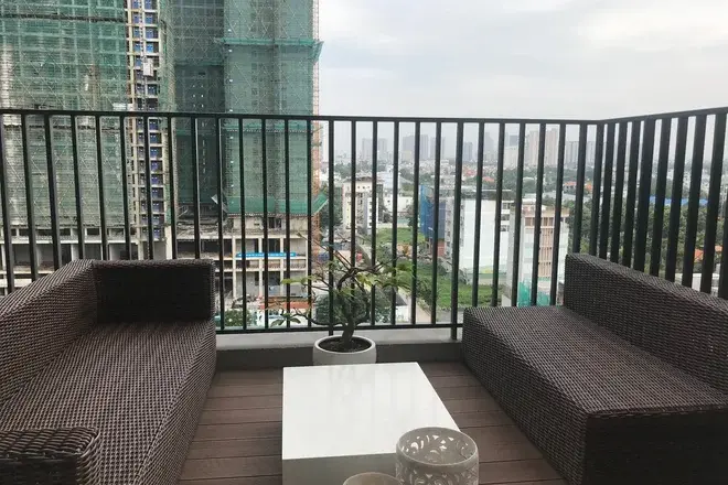 Bán căn hộ siêu đẹp giá 12 tỷ 155m2 cho 3 phòng ngủ có ban công rộng