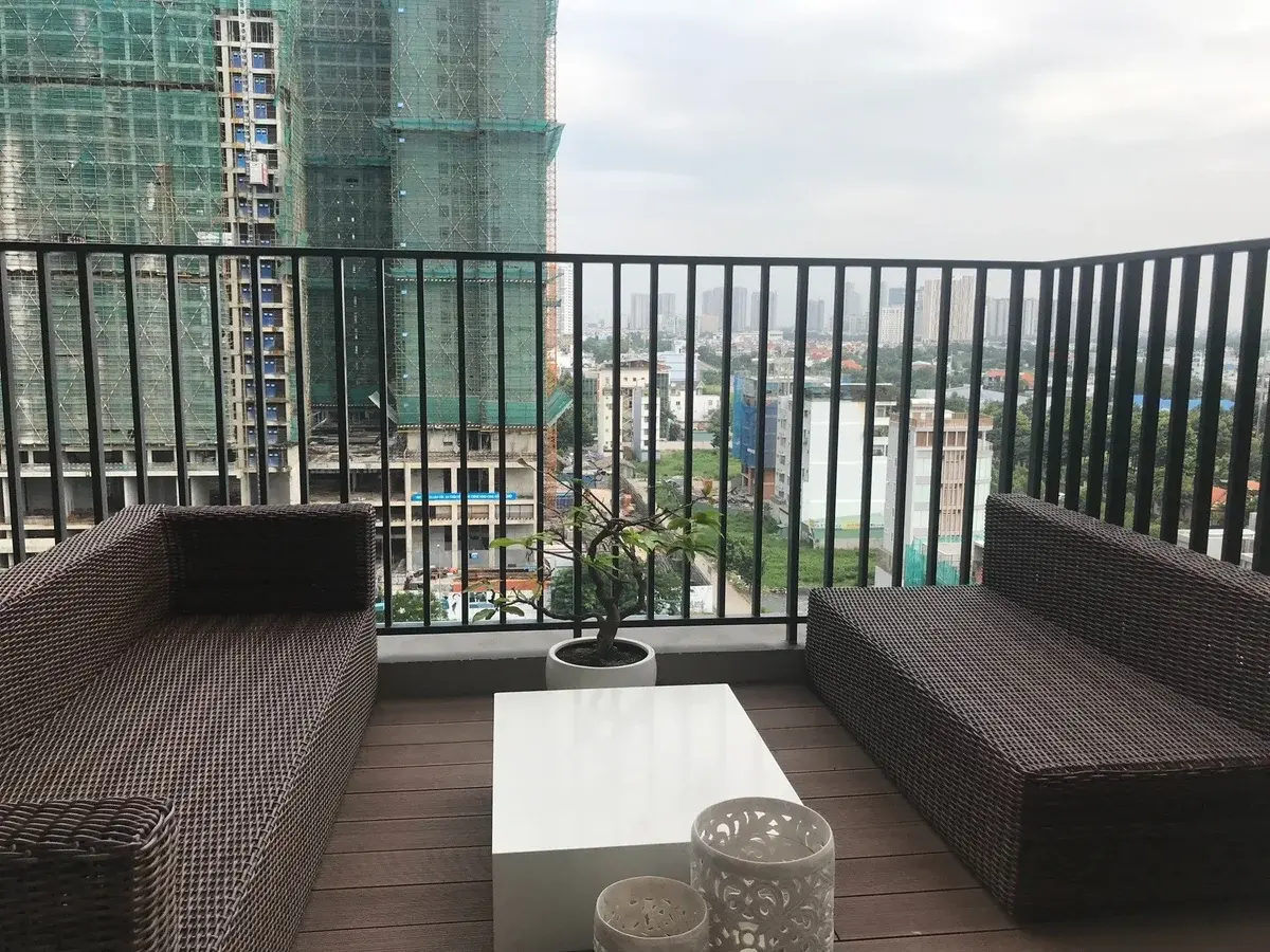 Bán căn hộ siêu đẹp giá 12 tỷ 155m2 cho 3 phòng ngủ có ban công rộng