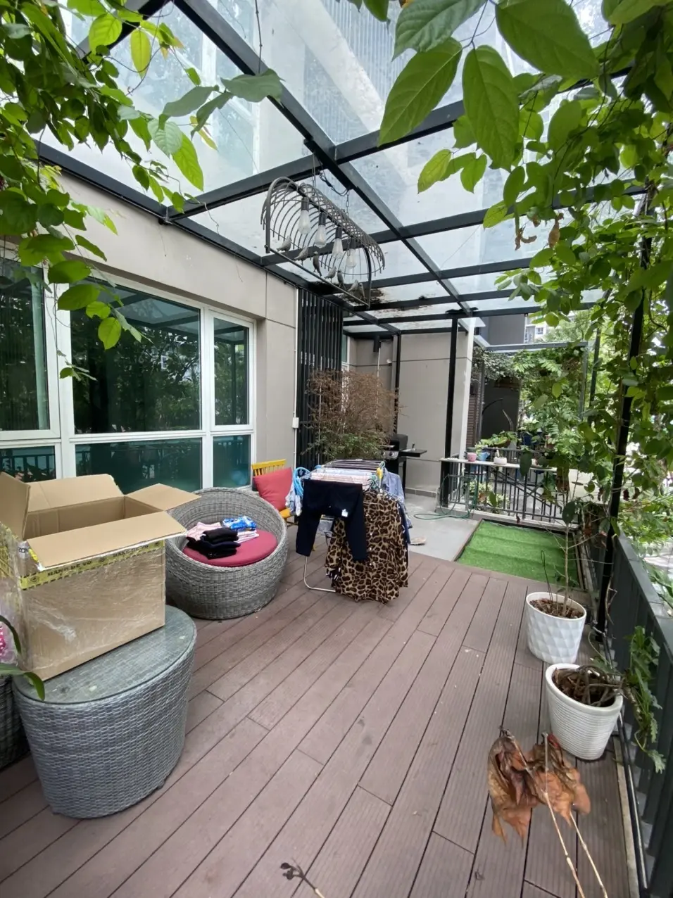 Cho thuê 3pn duplex Vista Verde giá 1500$ nhà đẹp có ban công rộng