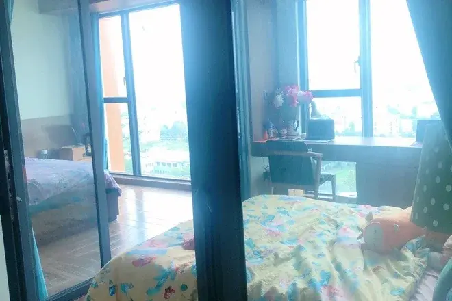 Chuyển nhượng căn hộ 2 phòng đầy đủ nội thất giá rất tốt 5.45 tỷ 85m2