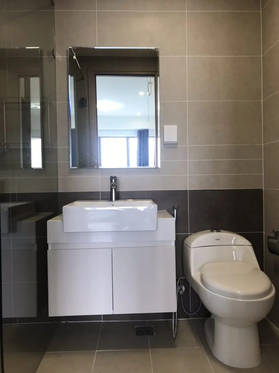 Cho thuê 2 phòng ngủ nhà đẹp view sông giá 17 triệu bao phí 75m2