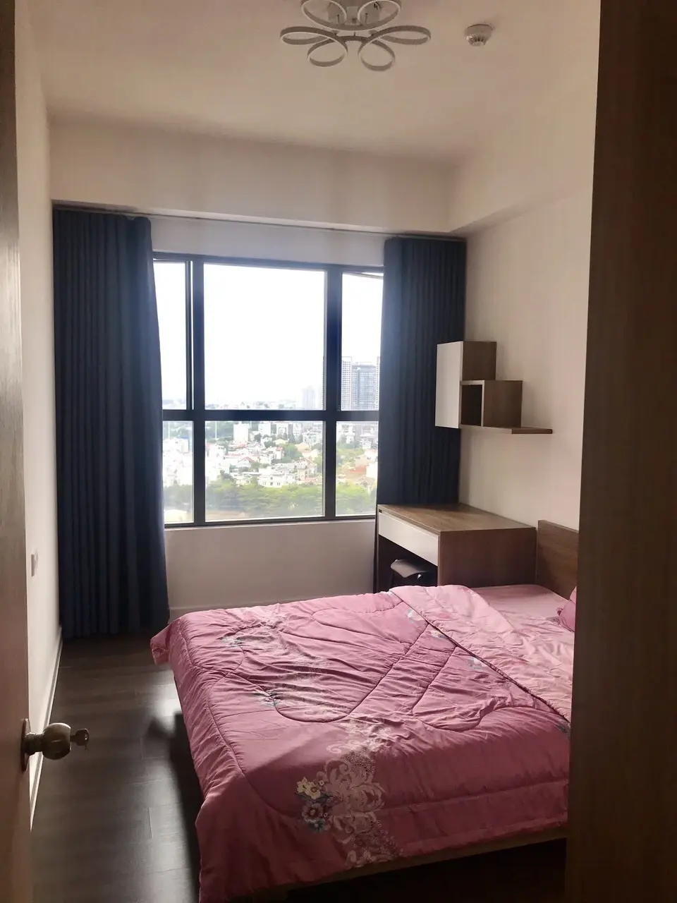 Cho thuê 2 phòng ngủ nhà đẹp view sông giá 17 triệu bao phí 75m2