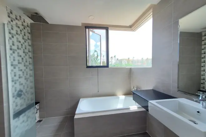 Thuê căn hộ 4pn nội thất cơ bản 38 triệu/tháng diện tích 203m2 Vista Verde