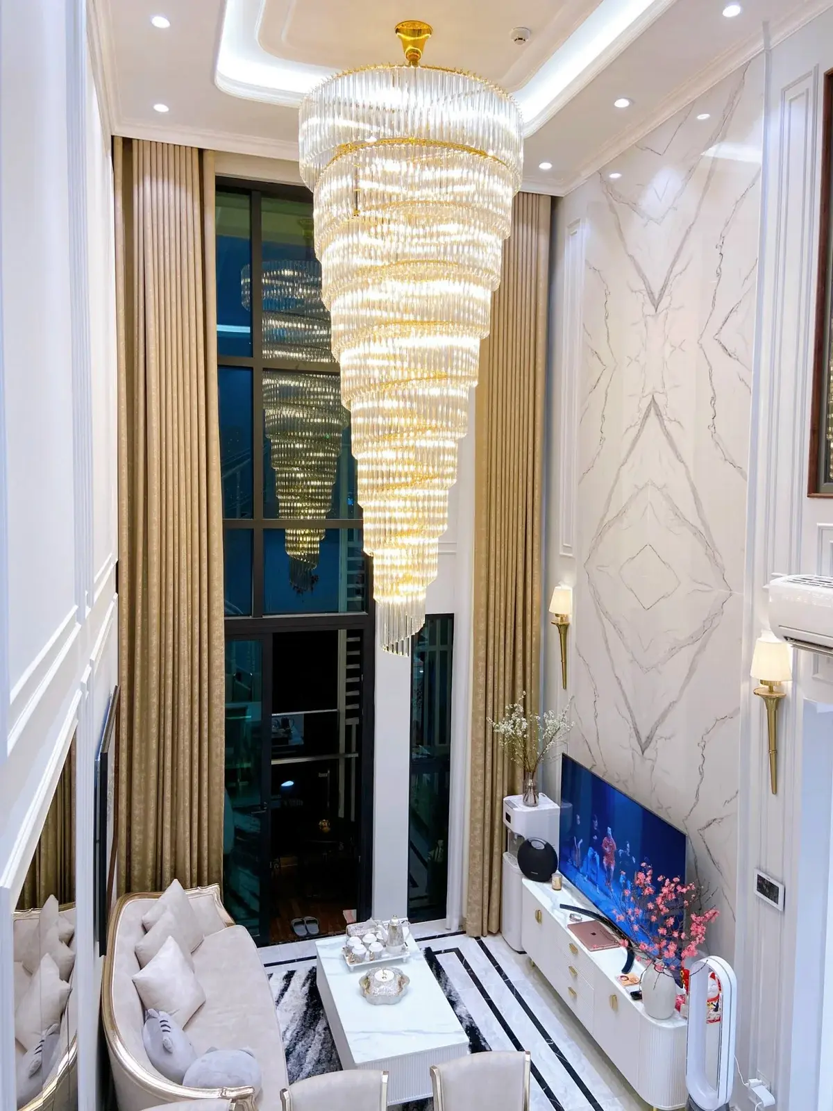 Bán nhà 2pn 103m2 thiết kế tone màu trắng sang trọng tại Feliz En Vista Quận 2