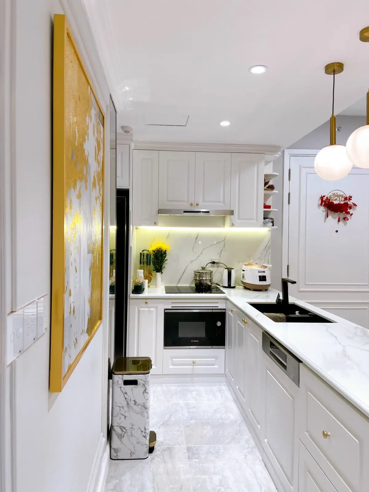 Bán nhà 2pn 103m2 thiết kế tone màu trắng sang trọng tại Feliz En Vista Quận 2