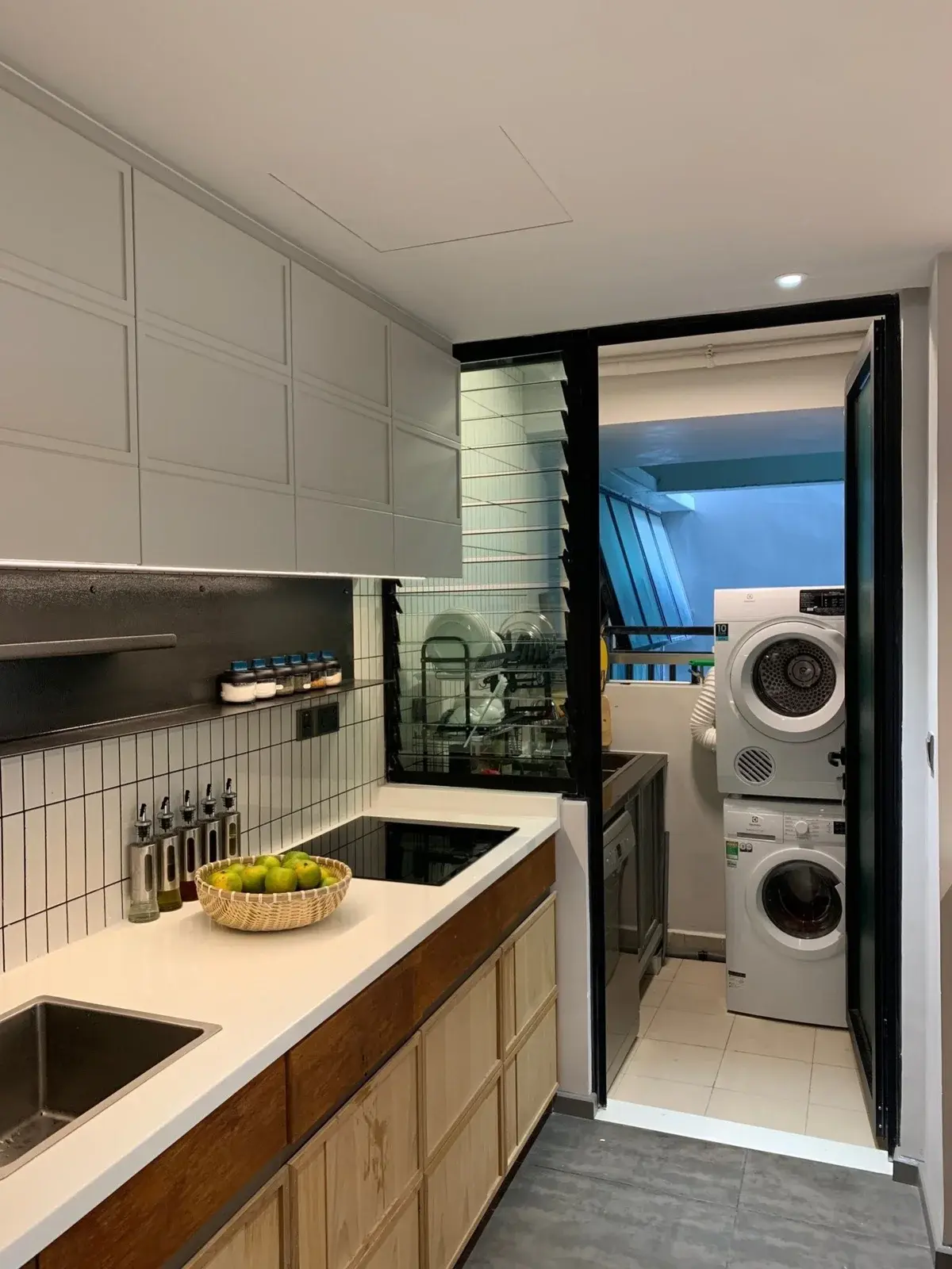 Bán 2pn phong cách nội thất rất đẹp sang trọng 6,9 tỷ còn thương lượng