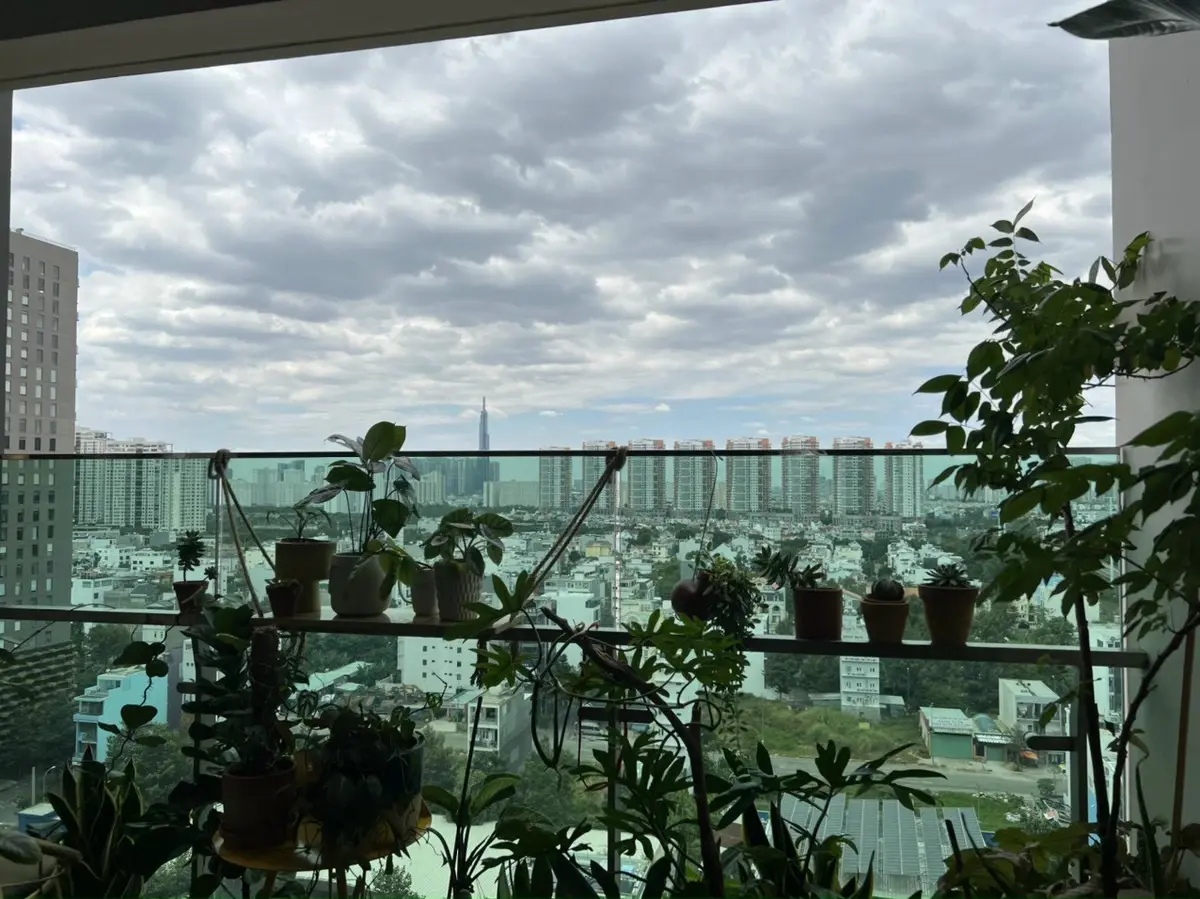 Bán 3Pn nội thất cao cấp giá 9,5 tỷ nhà đẹp view landmark 81 ban công mát