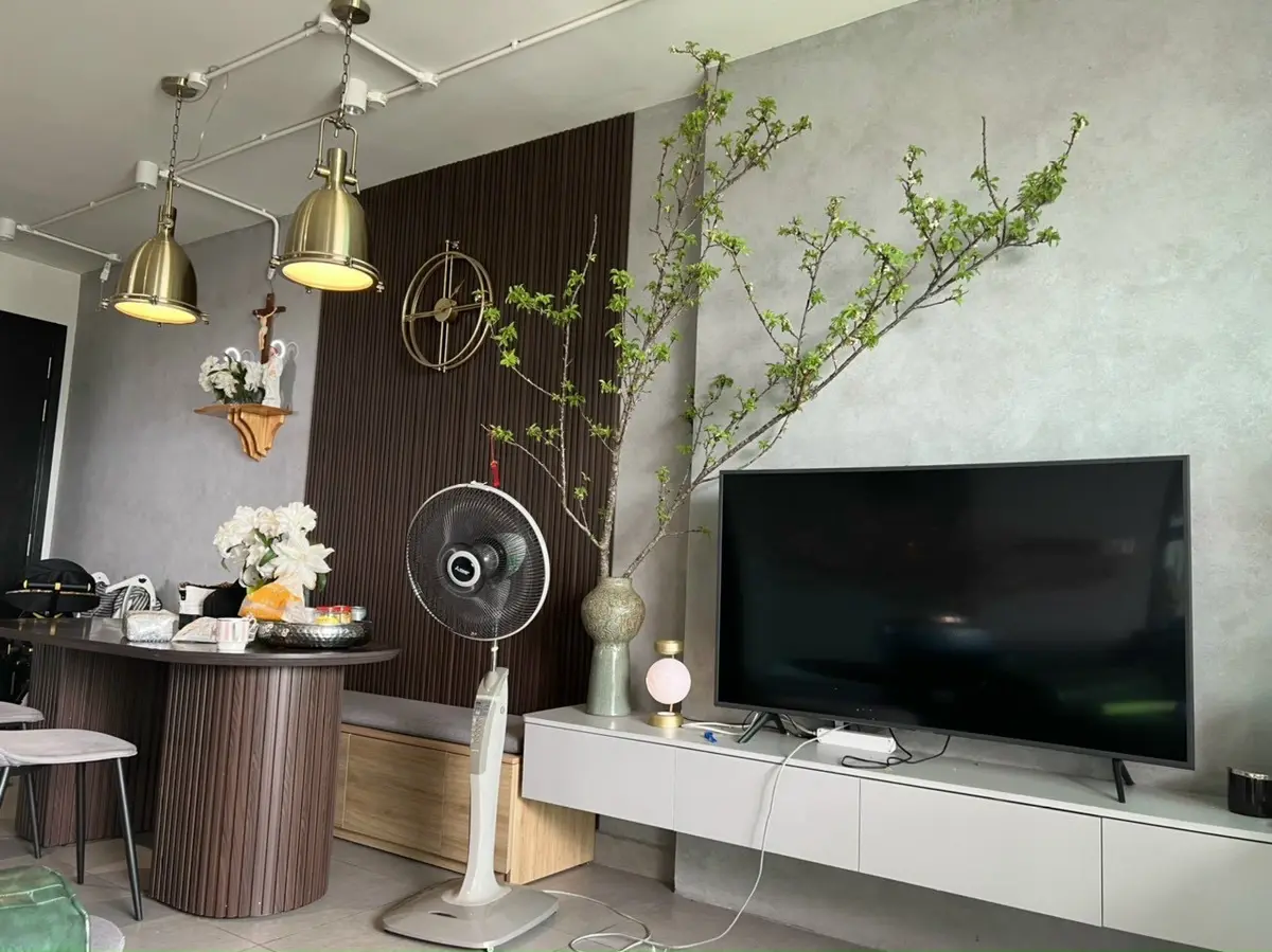 Bán 3Pn nội thất cao cấp giá 9,5 tỷ nhà đẹp view landmark 81 ban công mát