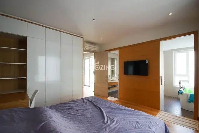 Bán căn hộ 2pn giá 10 tỷ Tháp T4 nhà đẹp ban công thoáng mát đã có sổ