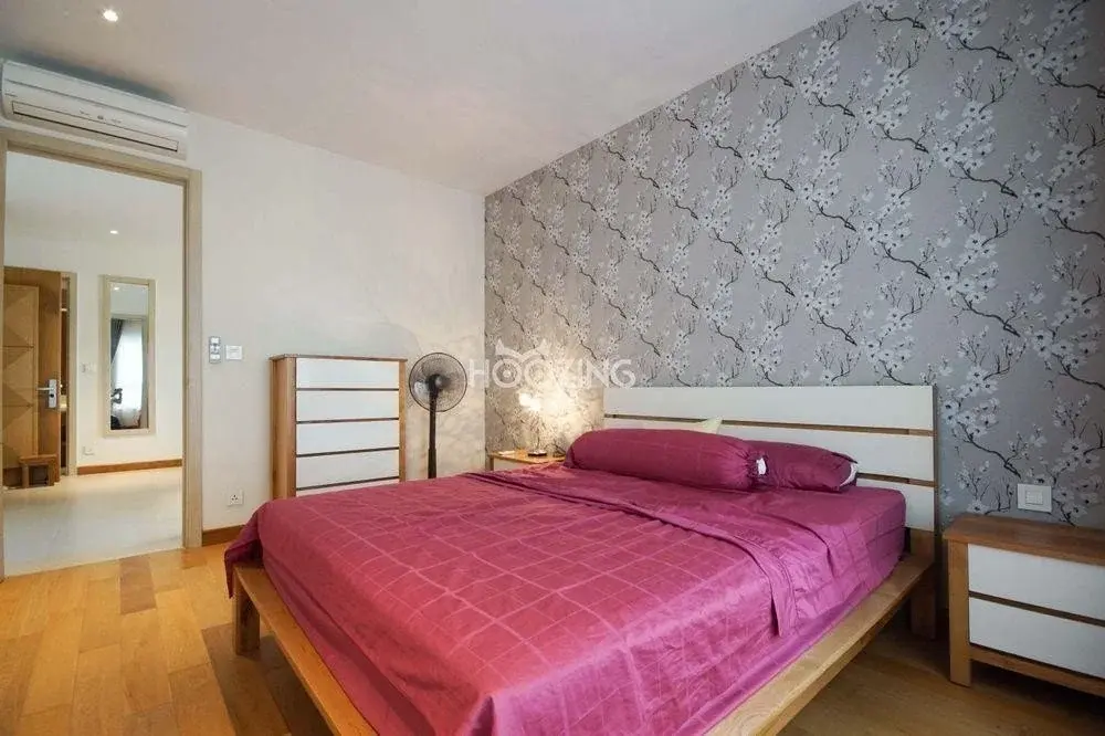 Bán căn hộ 2pn giá 10 tỷ Tháp T4 nhà đẹp ban công thoáng mát đã có sổ