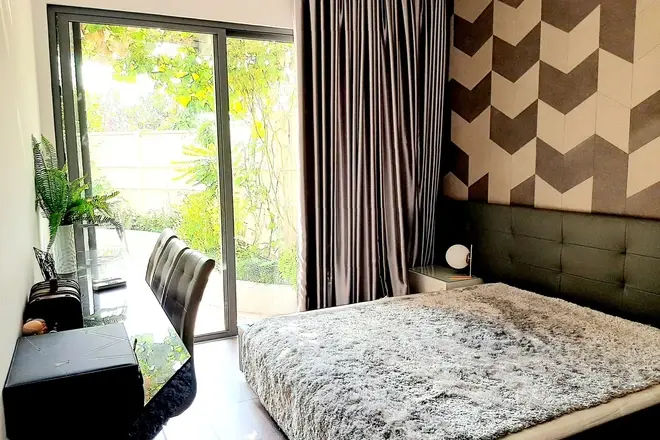 Chuyển nhượng 3Pn 126m2 sở hữu 158m2 sân vườn rất thoáng má giá 20 tỷ