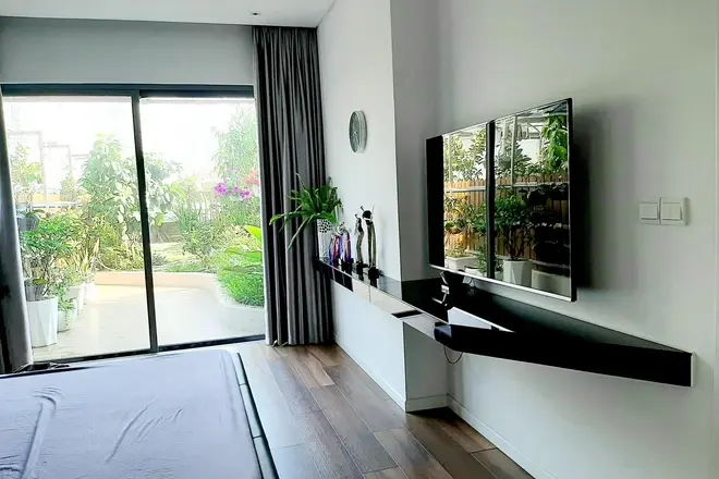 Chuyển nhượng 3Pn 126m2 sở hữu 158m2 sân vườn rất thoáng má giá 20 tỷ