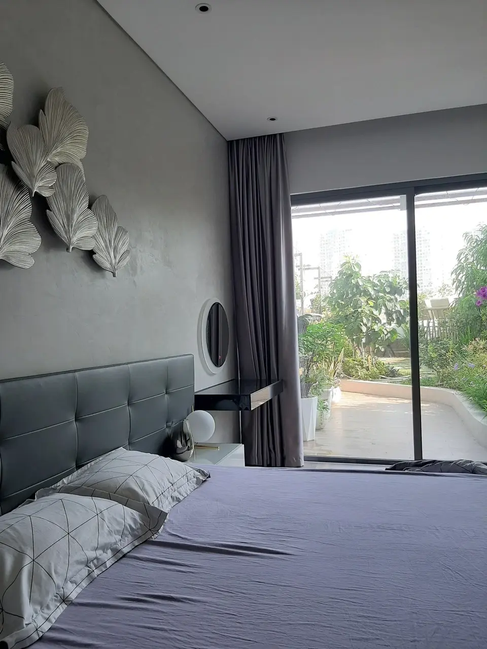 Chuyển nhượng 3Pn 126m2 sở hữu 158m2 sân vườn rất thoáng má giá 20 tỷ