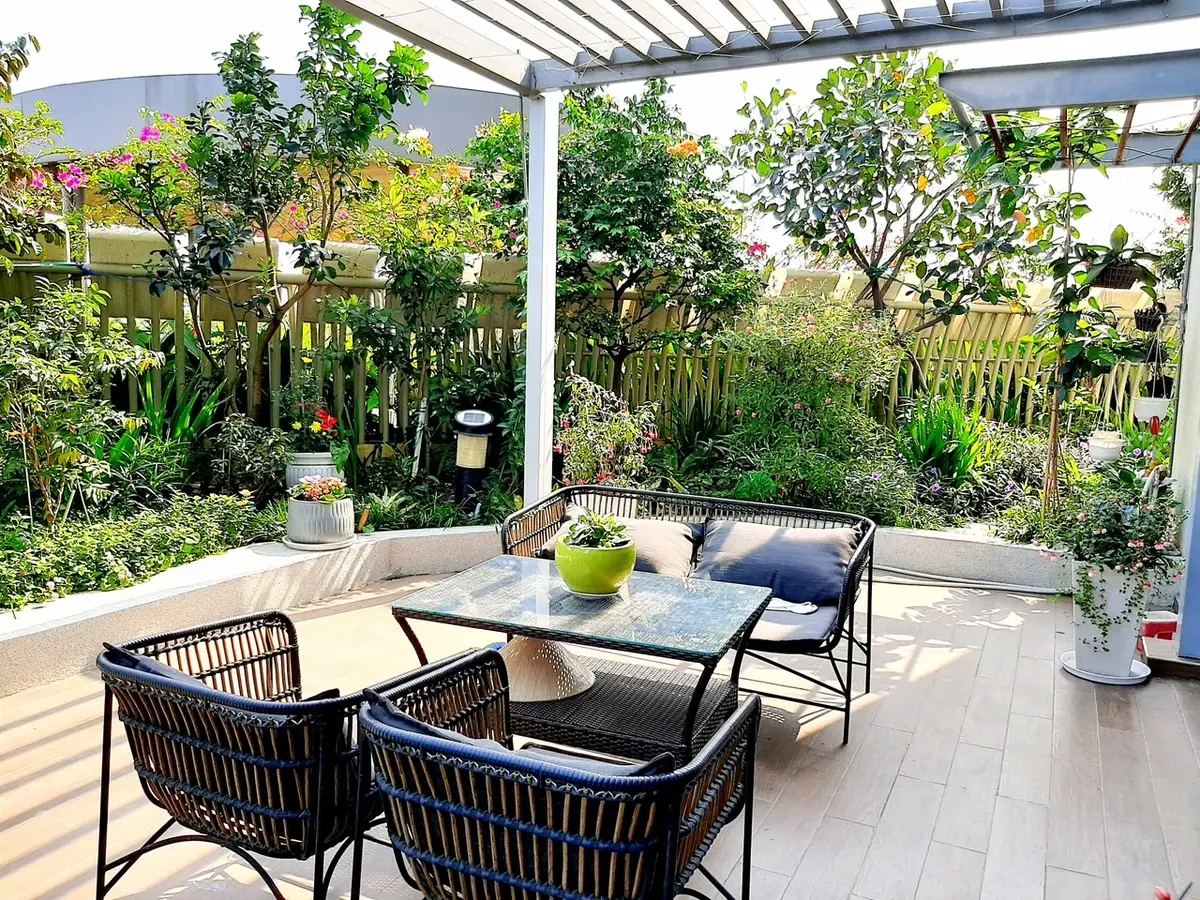 Chuyển nhượng 3Pn 126m2 sở hữu 158m2 sân vườn rất thoáng má giá 20 tỷ