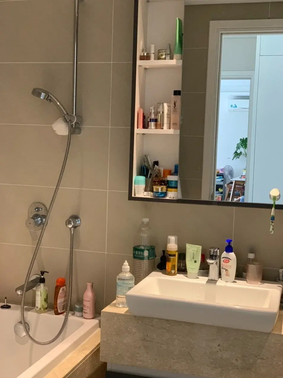 Bán nhà Đảo Kim Cương 2pn giá 8,5 tỷ 91m2 tầng thoáng mát