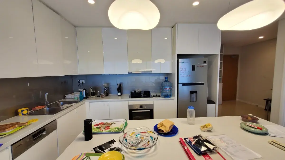 Cho thuê 2pn Đảo Kim Cương giá 1700$ căn góc view sông đẹp