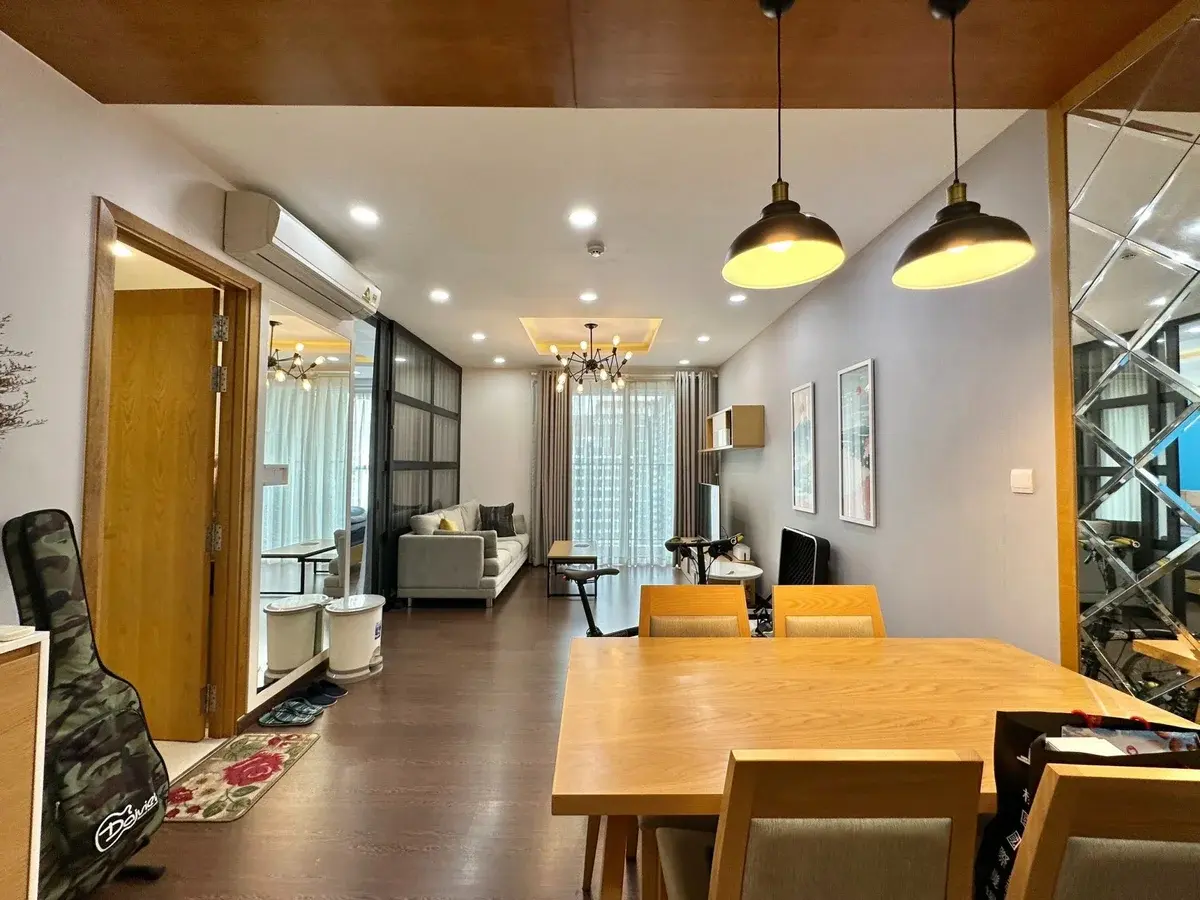 Thuê căn hộ Quận 2 Vista Verde 1pn giá 15 triệu nội thất rất đẹp sàn gỗ full