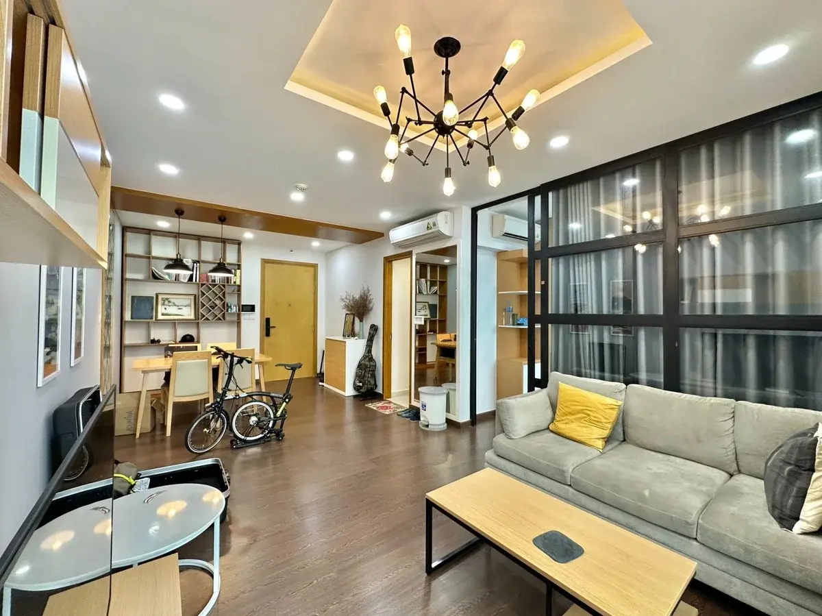 Thuê căn hộ Quận 2 Vista Verde 1pn giá 15 triệu nội thất rất đẹp sàn gỗ full