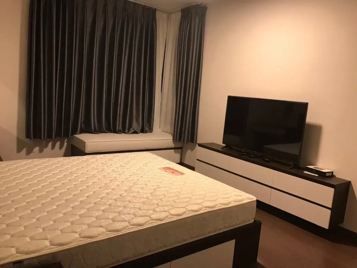 Cho thuê 4pn Vista Verde nội thất full giá 3000$/tháng 204m2