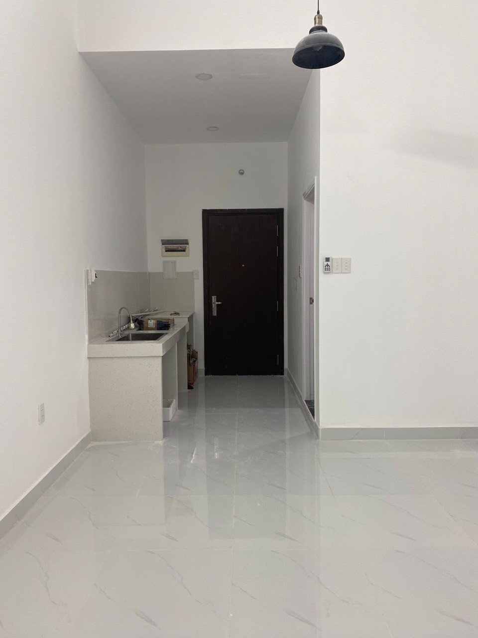 Bán officetel The Sun Avenue 2,4 tỷ diện tích 41m2 layout vuông vắn