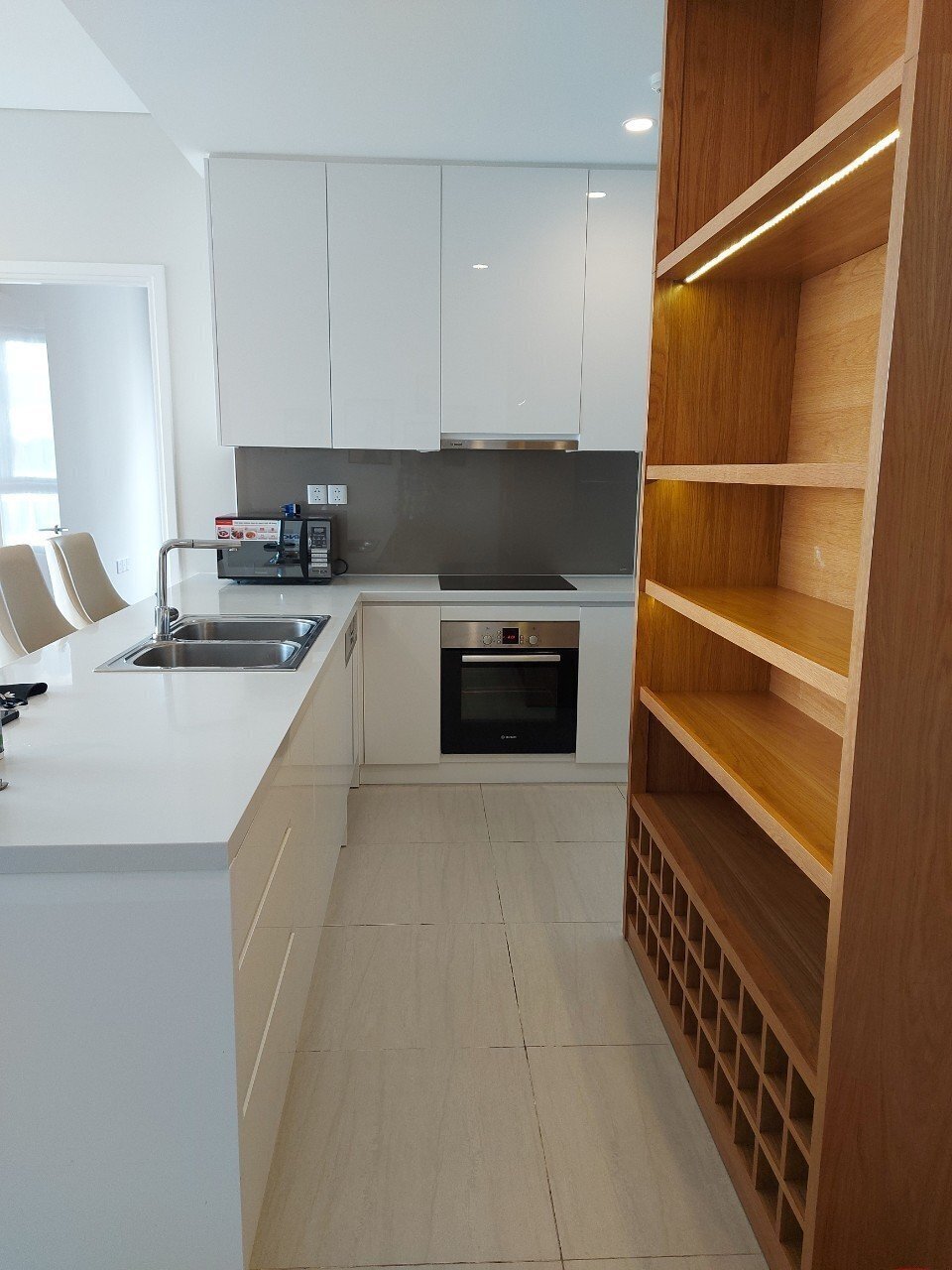 Cho thuê căn hộ 3pn Đảo Kim Cương giá 1700$ tầng cao view mát mẻ