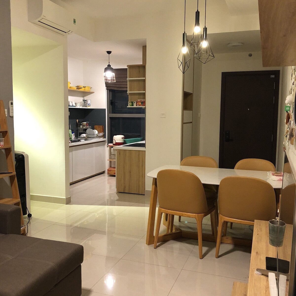 Cho thuê 2pn +1 The Sun Avenue cho thuê giá tốt 16 triệu nội thất full