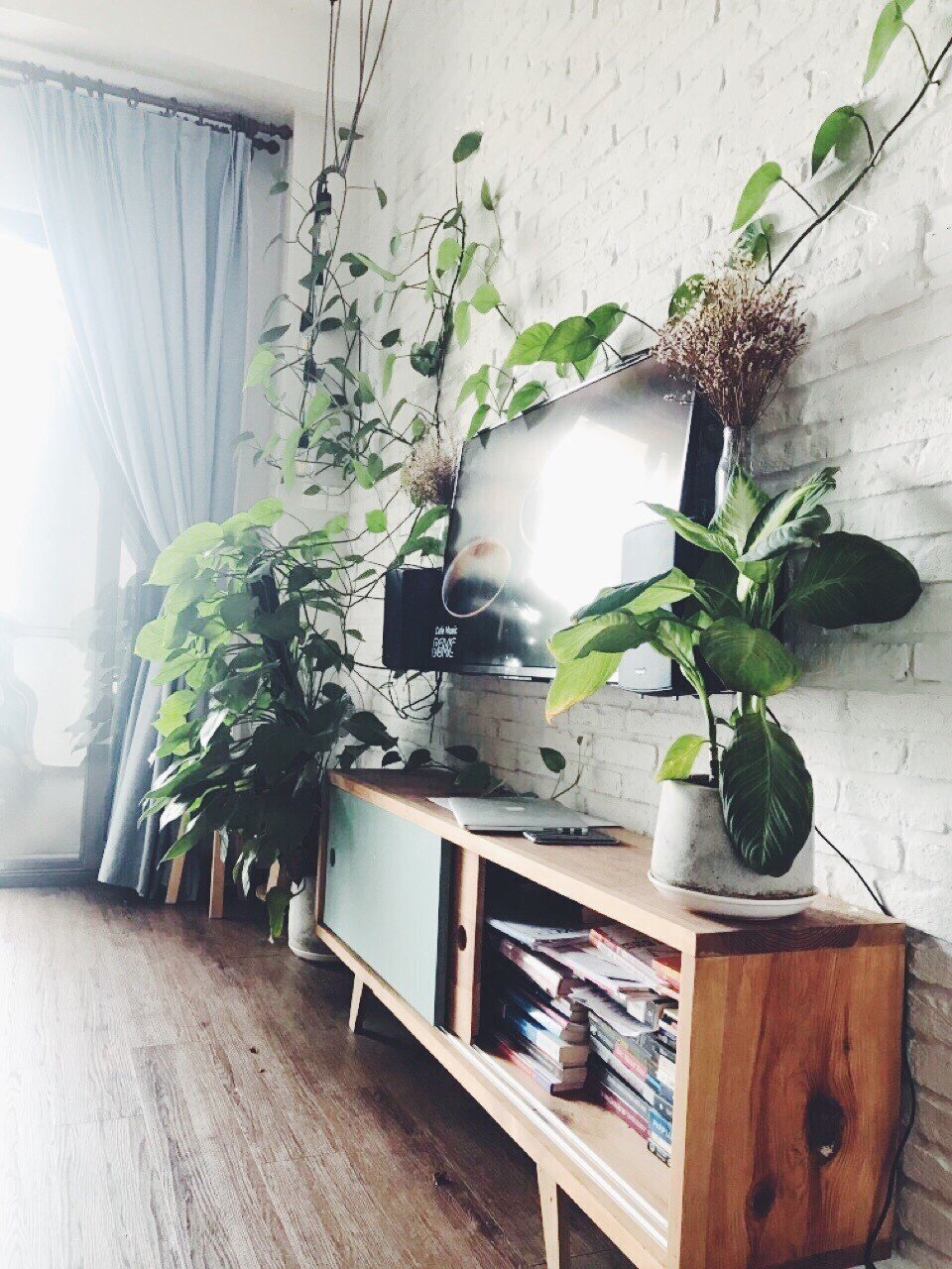 The Sun Avenue bán căn hộ 1pn+1 full nt 4,3 tỷ view sông mát mẻ