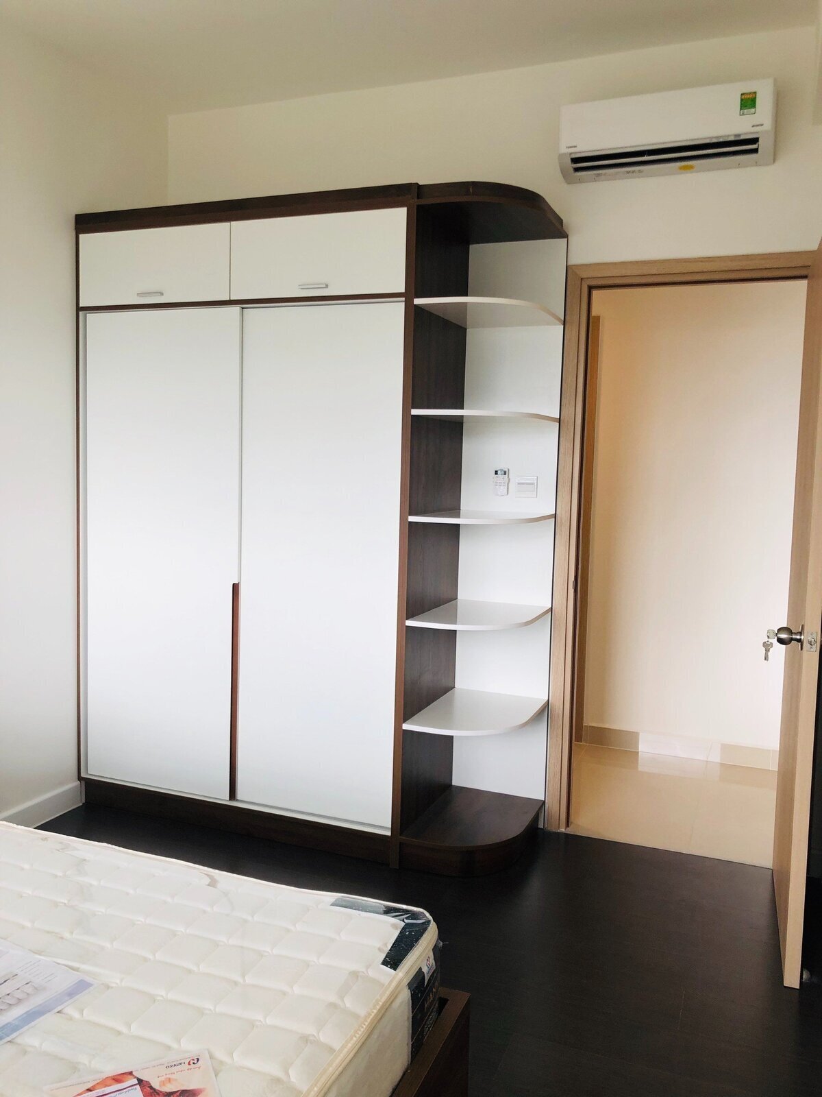 Bán 3pn The Sun Avenue giá 7 tỷ full nội thất 96m2 căn góc view sông